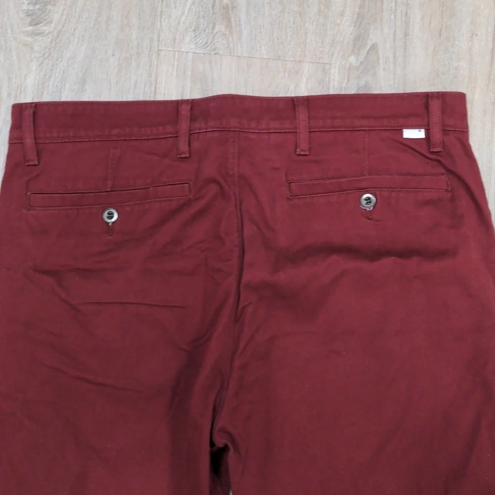 Levi Men's Maroon Pants Jogger - Picture 4 of 4